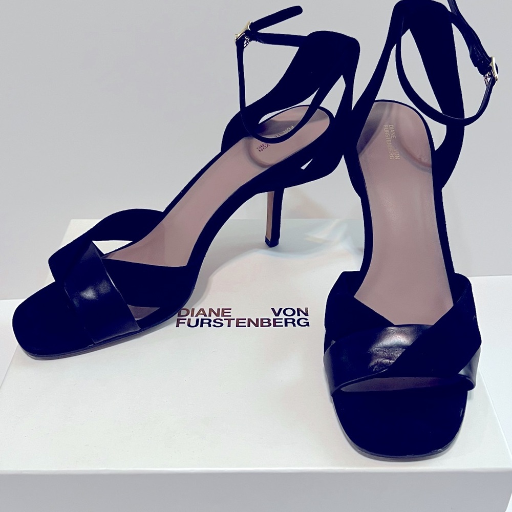 Diane Von Furstenberg - Fiona Black 9.5